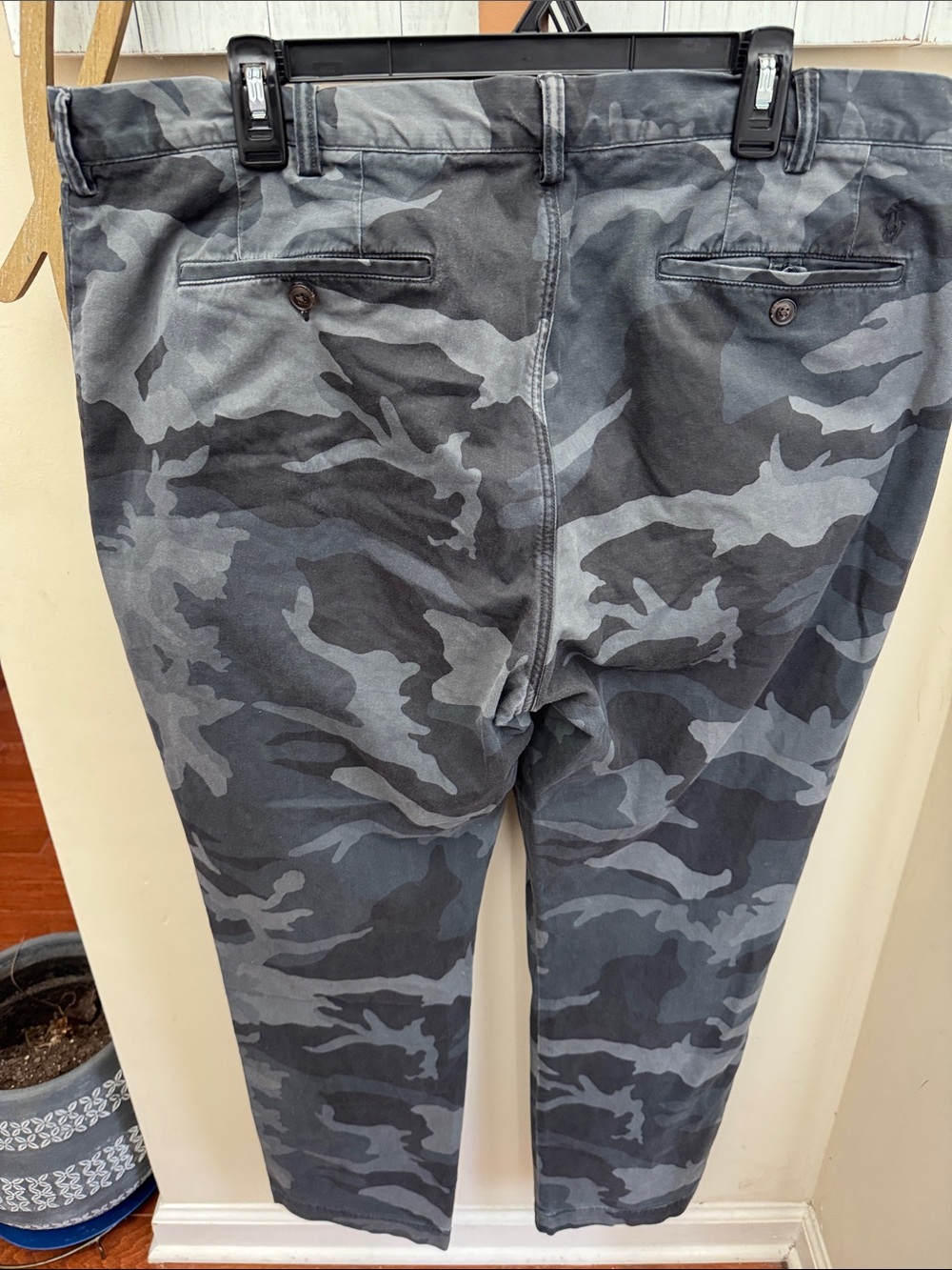 Polo by Ralph Lauren Men's Gray Camo Chinos - Picture 2 of 4